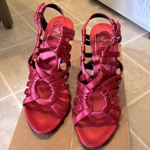 Roger Viver pink satin sandals size 35 1/2